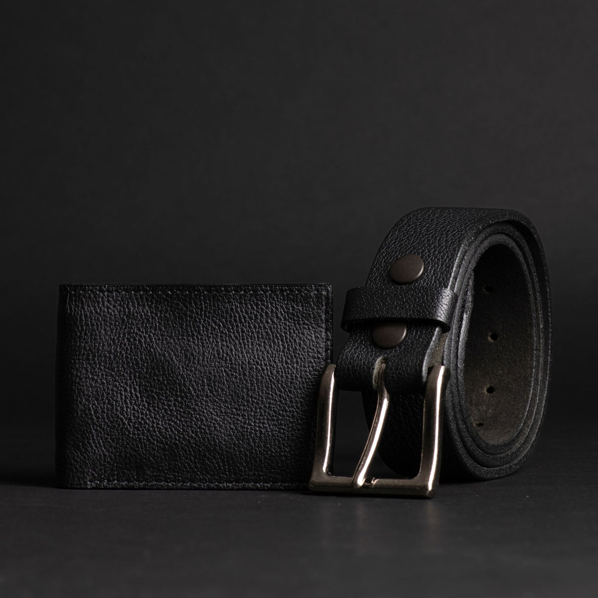 The Maverick bison leather belt and wallet set
