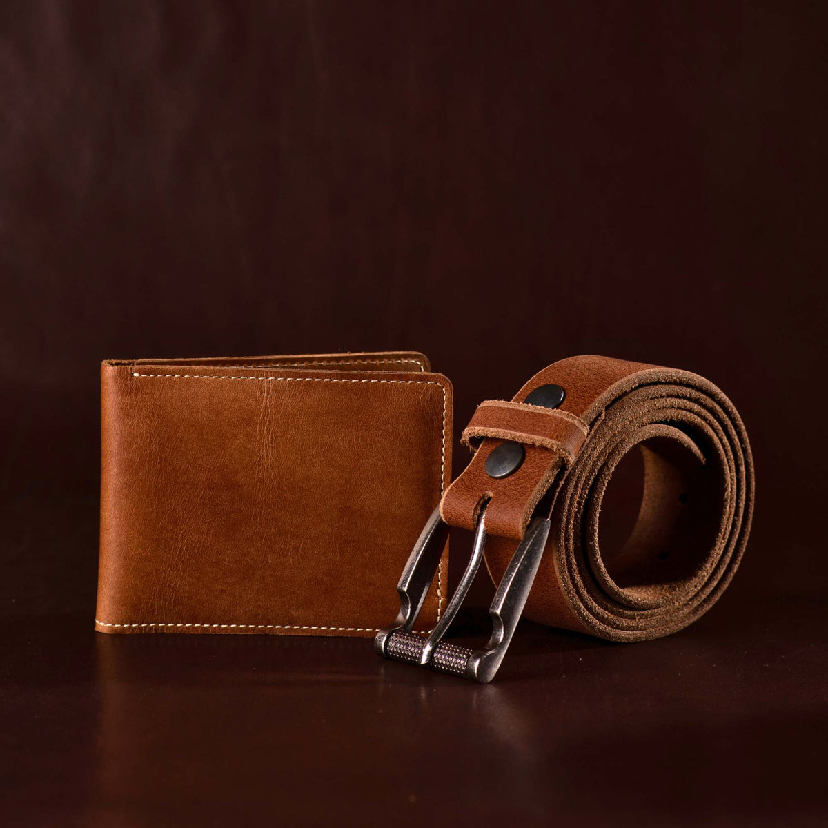 Pinnacle leather belt and wallet gift set in cognac