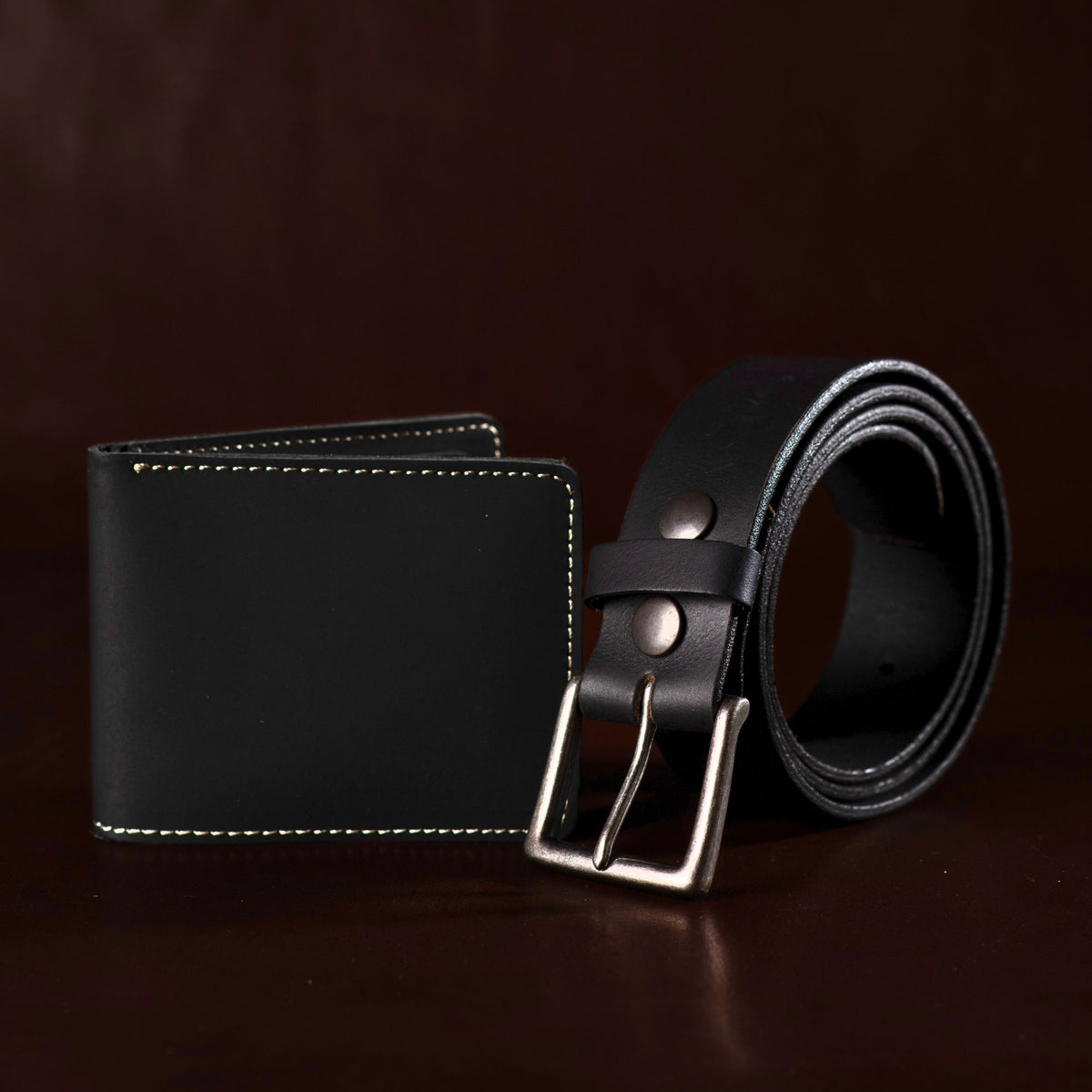 Long Haul leather belt and wallet gift set