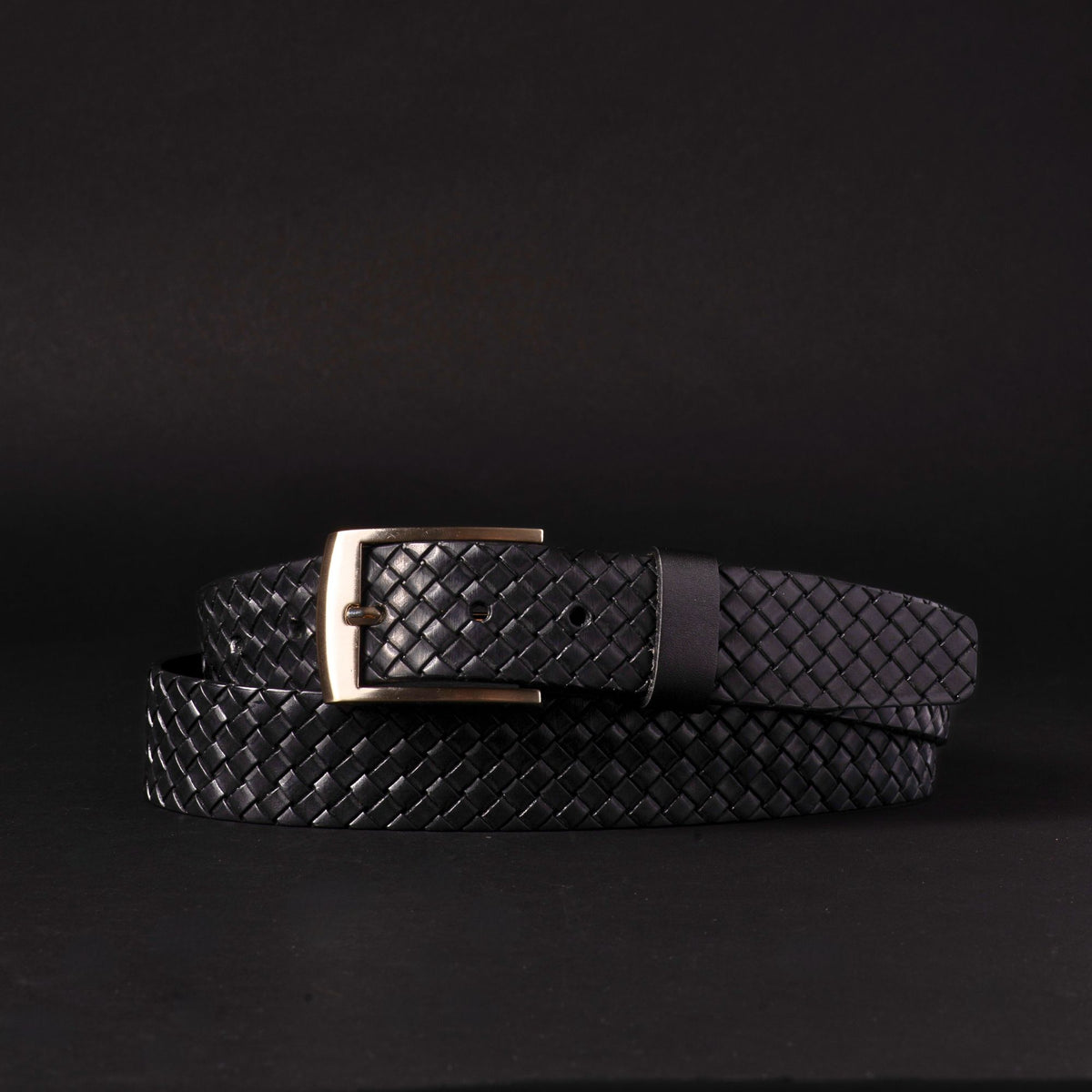 The Veneto braided embossed full-grain leather belt in black