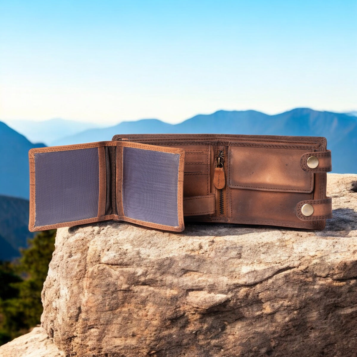 Eagle's Crest full-grain leather wallet