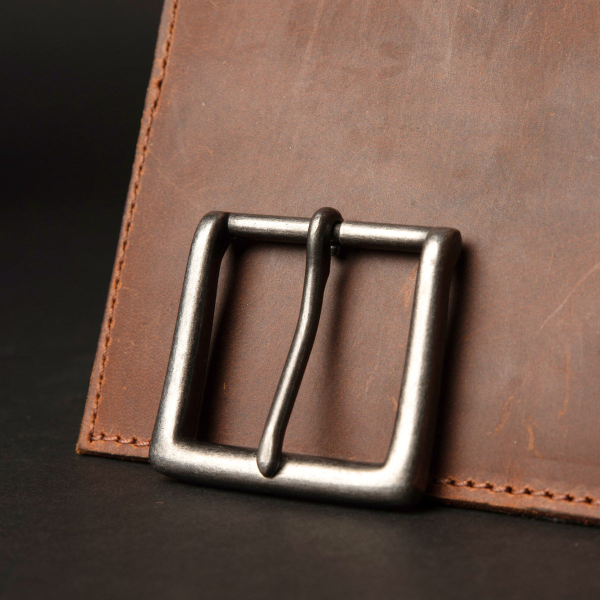 Square single prong straight edge belt buckle, 40 mm