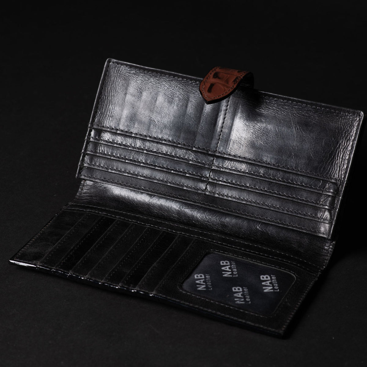 Women's croc embossed leather wallet