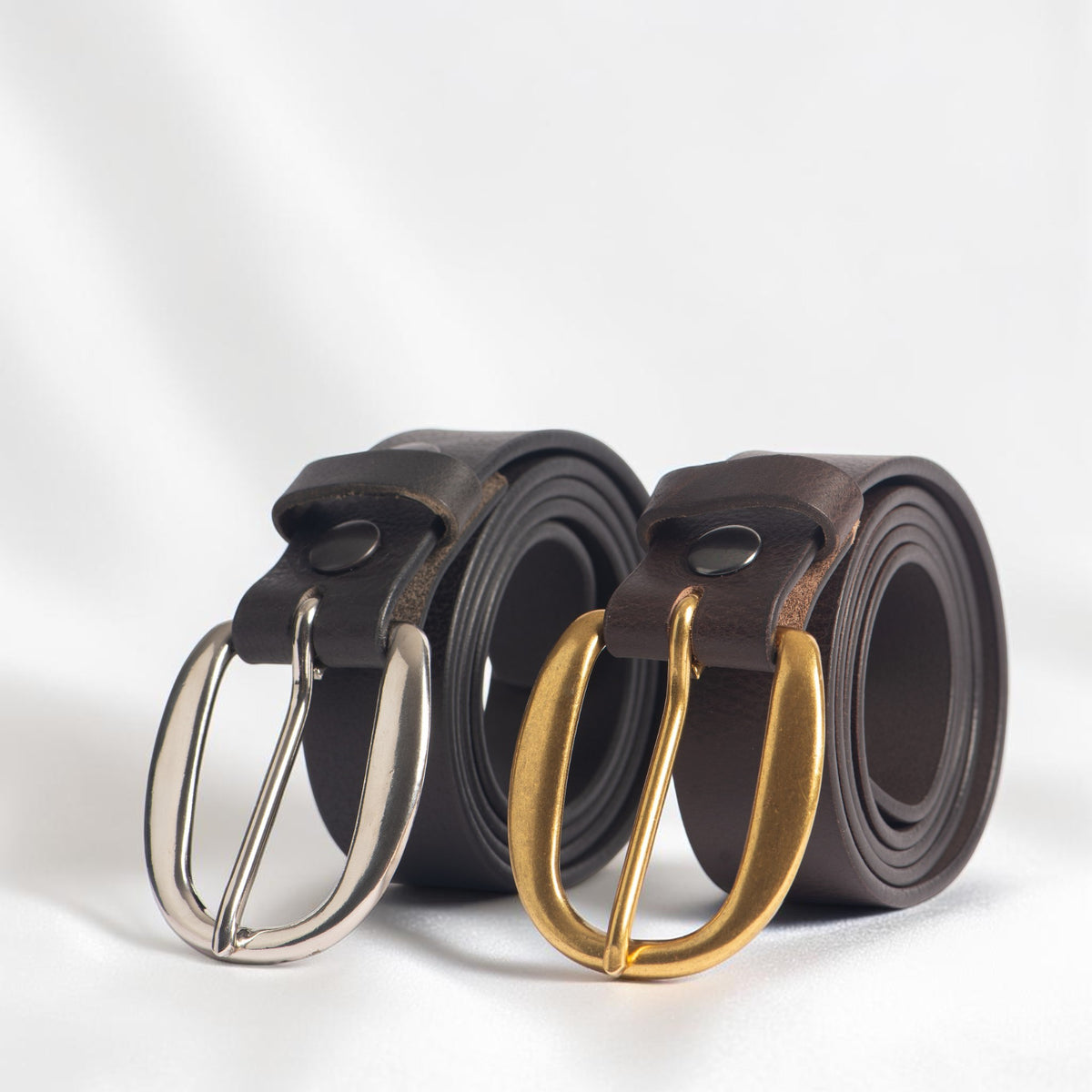 Kyra brown leather belt with round buckle