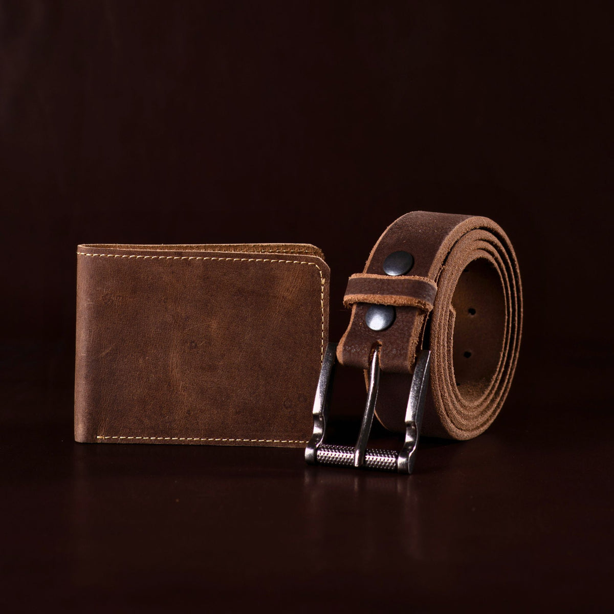Pinnacle leather belt and wallet gift set in brown