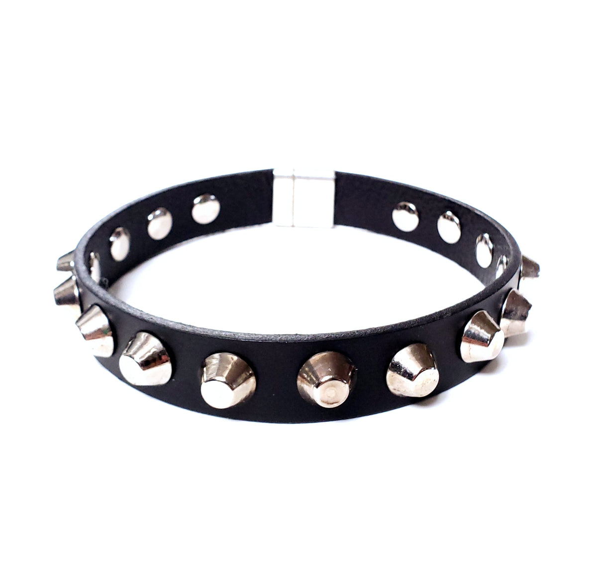 Women's studded leather choker