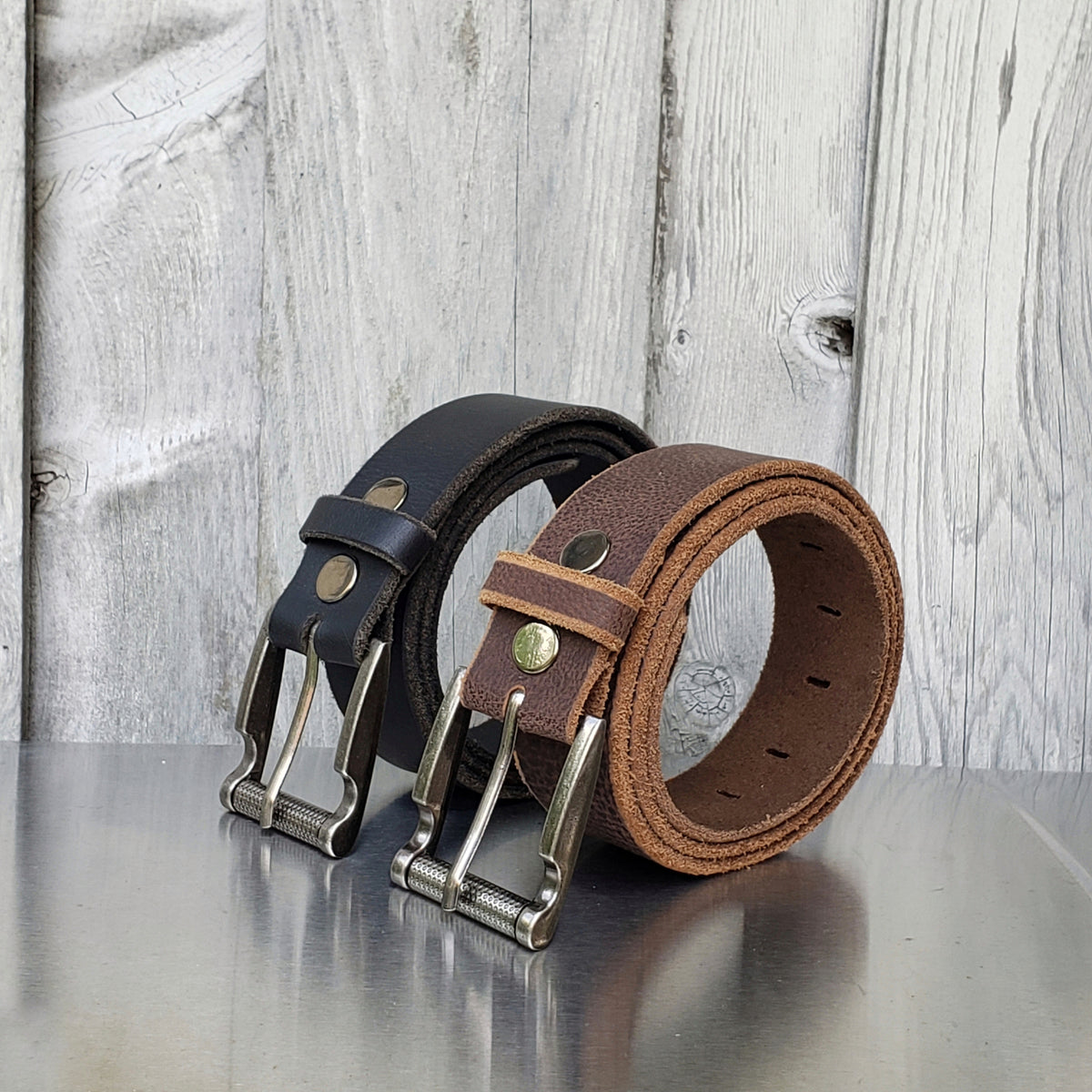 The Pinnacle Belts 2-piece leather belt gift set